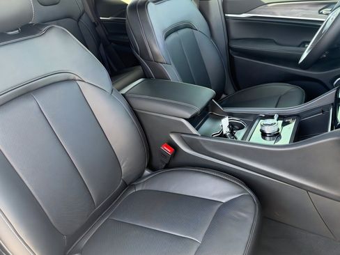 New 2026 Jeep Grand Cherokee Limited Reserve image 9