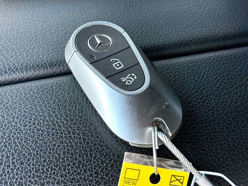 Used 2023 Mercedes-Benz GLC 300 4MATIC image 29