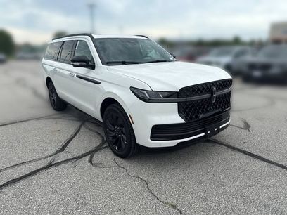 New 2027 Lincoln Navigator L Reserve w/ Jet Appearance Package