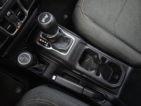 Used 2024 Jeep Wrangler Unlimited Sport AWD/4WD image 19