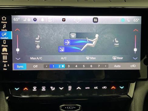 New 2026 Jeep Grand Cherokee Limited w/ Luxury Tech Group II image 20