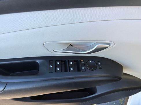 Used 2025 Hyundai Tucson SEL FWD image 18