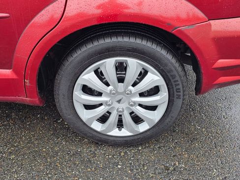 Used 2005 Pontiac Vibe FWD image 9