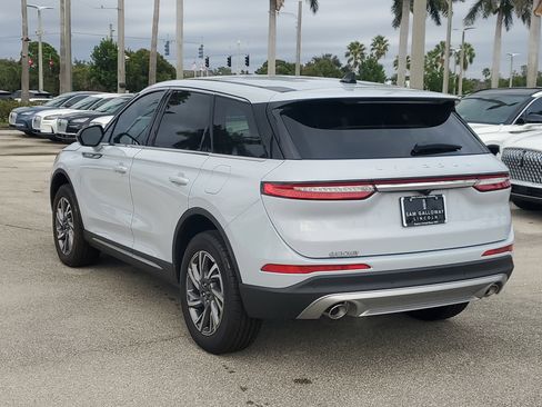 New 2025 Lincoln Corsair FWD image 4