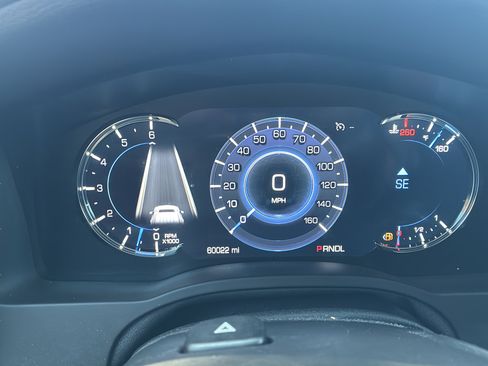 Used 2020 Cadillac Escalade Premium Luxury AWD/4WD image 33