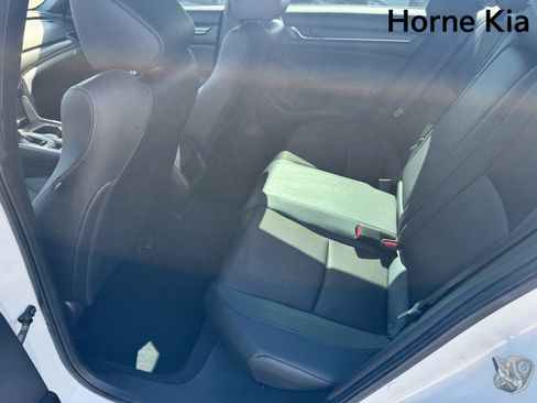 Used 2019 Honda Accord Sport image 12