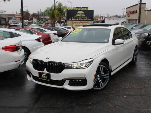 Used 2018 BMW 740i image 47