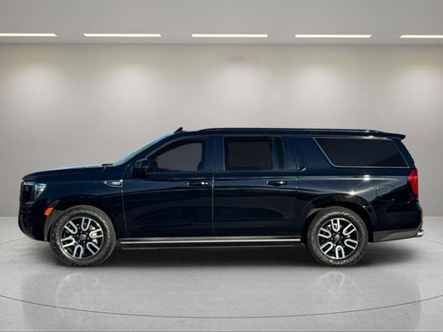 Used 2023 GMC Yukon XL AT4 w/ AT4 Premium Plus Package image 7