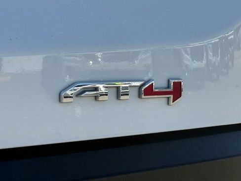 Used 2023 GMC Acadia AT4 w/ Technology Package AWD/4WD image 7