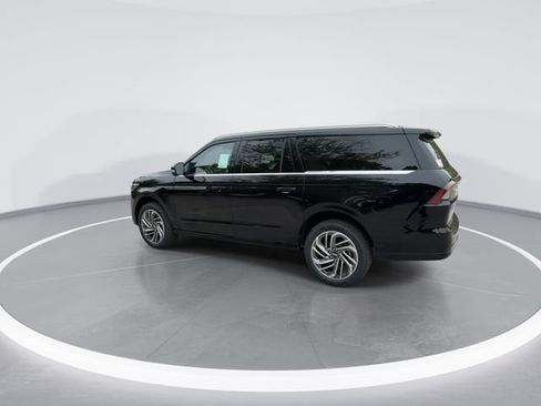New 2026 Lincoln Navigator L Reserve AWD/4WD image 6