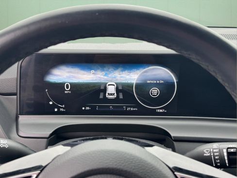 Used 2024 Kia Seltos EX image 19