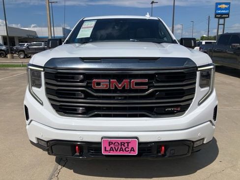 Used 2023 GMC Sierra 1500 AT4 w/ AT4 Premium Package AWD/4WD image 2