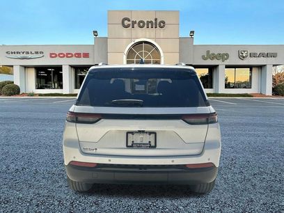 Used 2023 Jeep Grand Cherokee Altitude