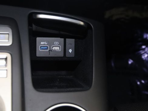 Used 2022 Genesis GV70 2.5T w/ Select Package image 30