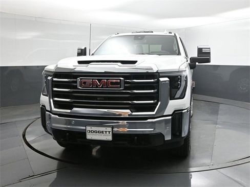Used 2024 GMC Sierra 2500 SLT w/ SLT Convenience Package image 30