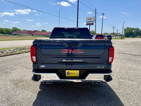 Used 2021 GMC Sierra 1500 SLE w/ X31 Off-Road Package AWD/4WD image 3