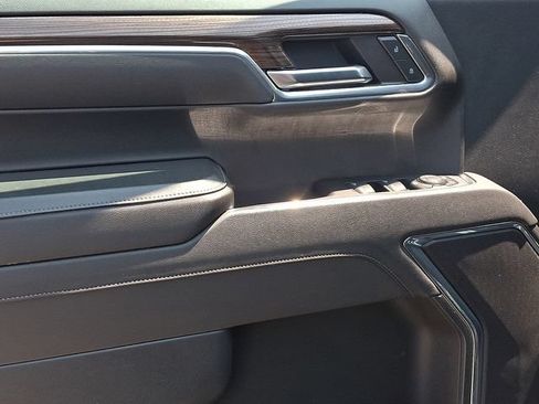 Used 2023 Chevrolet Silverado 1500 LT AWD/4WD image 23