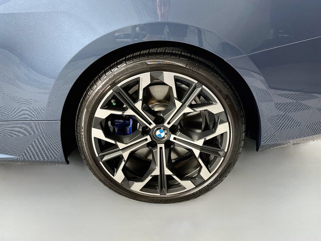 Used 2025 BMW 430i xDrive Coupe w/ M Sport Package AWD/4WD image 33