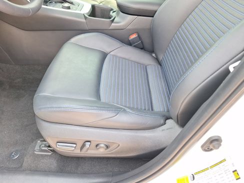 Used 2024 Toyota RAV4 XSE AWD/4WD image 17