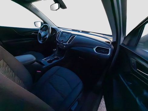 Used 2018 Chevrolet Equinox LT image 27