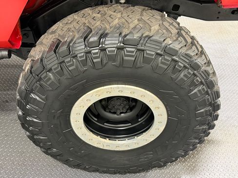 Used 2015 Jeep Wrangler Unlimited Rubicon w/ Connectivity Group AWD/4WD image 19