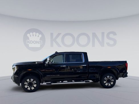 New 2026 GMC Sierra 2500 Denali w/ Denali Reserve Package image 2