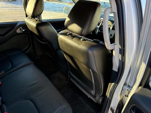 Used 2010 Nissan Frontier PRO-4X w/ Pro-4x Value Truck Pkg image 13