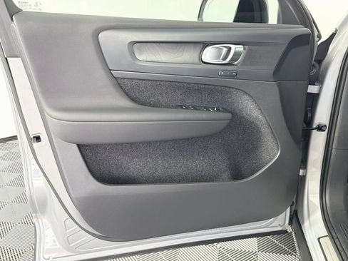 Used 2023 Volvo XC40 Recharge Plus AWD/4WD image 19