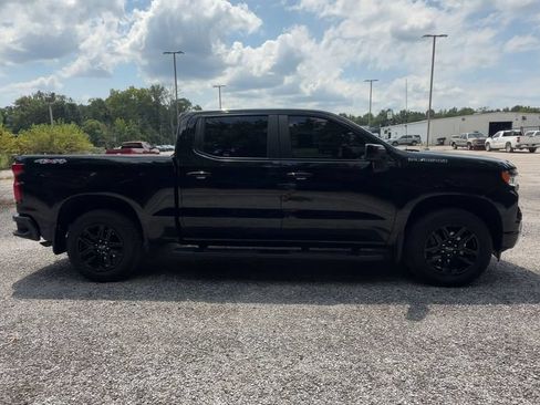 Used 2024 Chevrolet Silverado 1500 RST AWD/4WD image 9