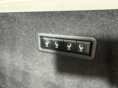 Used 2023 Jeep Grand Wagoneer L 4WD w/ Rear Seat Video Group 1 image 52
