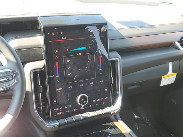 New 2026 GMC Yukon Denali w/ Denali Reserve Package AWD/4WD image 30
