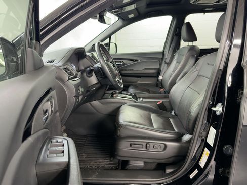 Certified 2022 Honda Pilot Black Edition image 5