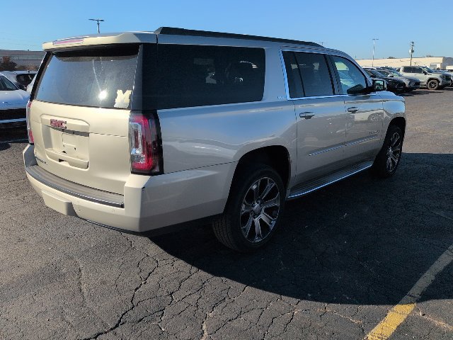 Used 2015 GMC Yukon XL SLE w/ Convenience Package AWD/4WD image 4