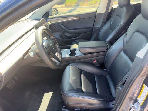Used 2022 Tesla Model 3 Long Range image 8
