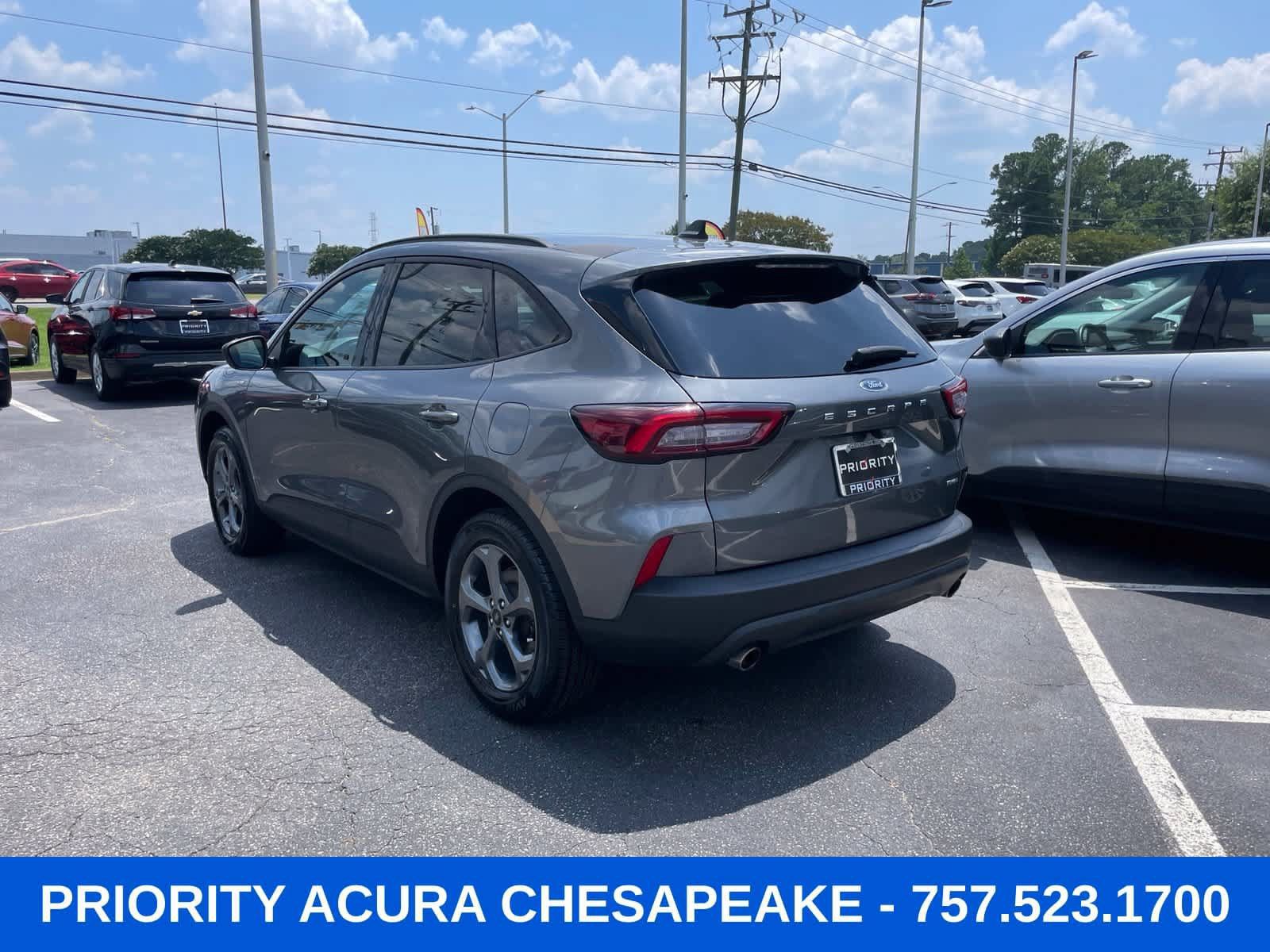 Used 2025 Ford Escape ST-Line AWD/4WD image 4