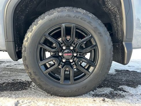 Used 2024 GMC Sierra 1500 Elevation image 17