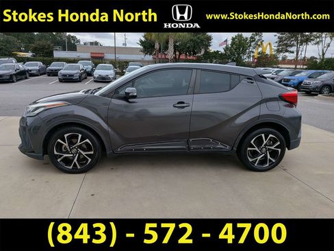 Used 2021 Toyota C-HR LE FWD image 12