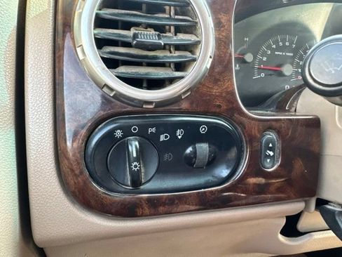 Used 2004 Ford Expedition Eddie Bauer AWD/4WD image 21