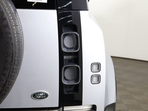 Used 2020 Land Rover Defender 110 X image 20