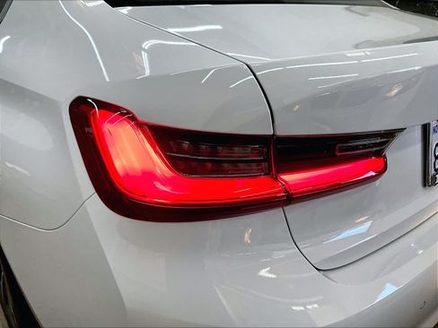 Used 2021 BMW 330i Sedan w/ Premium Package RWD image 32