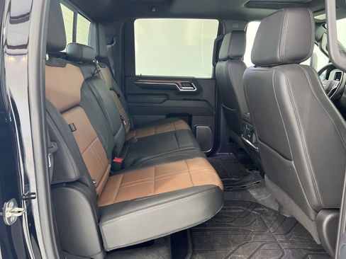 Used 2024 Chevrolet Silverado 3500 High Country image 26