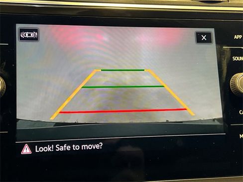 Certified 2023 Volkswagen Tiguan SE R-Line image 23