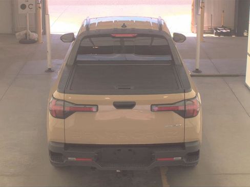 Used 2023 Hyundai Santa Cruz SEL Premium w/ Winter Package AWD/4WD image 10
