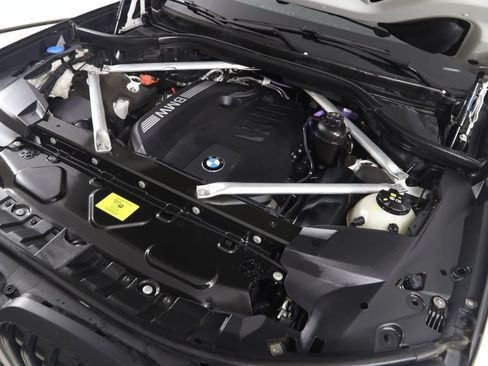 Used 2024 BMW X7 xDrive40i w/ M Sport Package AWD/4WD image 24