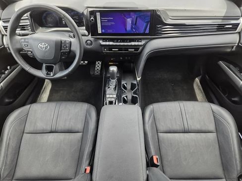 Used 2025 Toyota Camry XSE FWD image 24