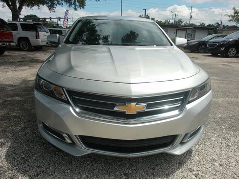 Used 2017 Chevrolet Impala LT FWD image 2