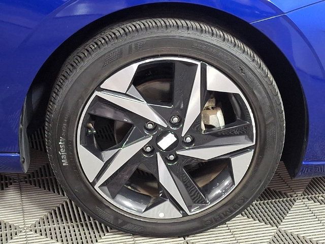 Used 2023 Hyundai Elantra SEL w/ Convenience Package FWD image 11