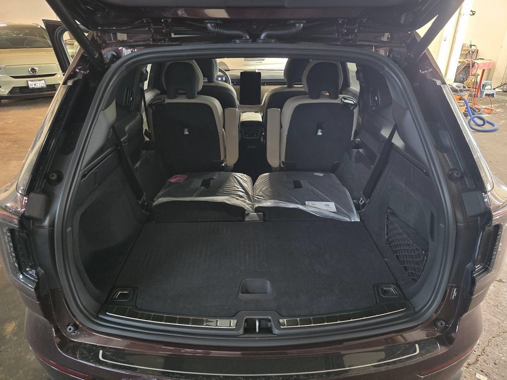 Used 2025 Volvo EX90 Ultra AWD/4WD image 13