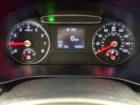 Used 2019 Kia Sorento FWD image 13