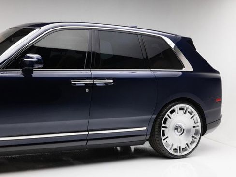 Used 2019 Rolls-Royce Cullinan image 29